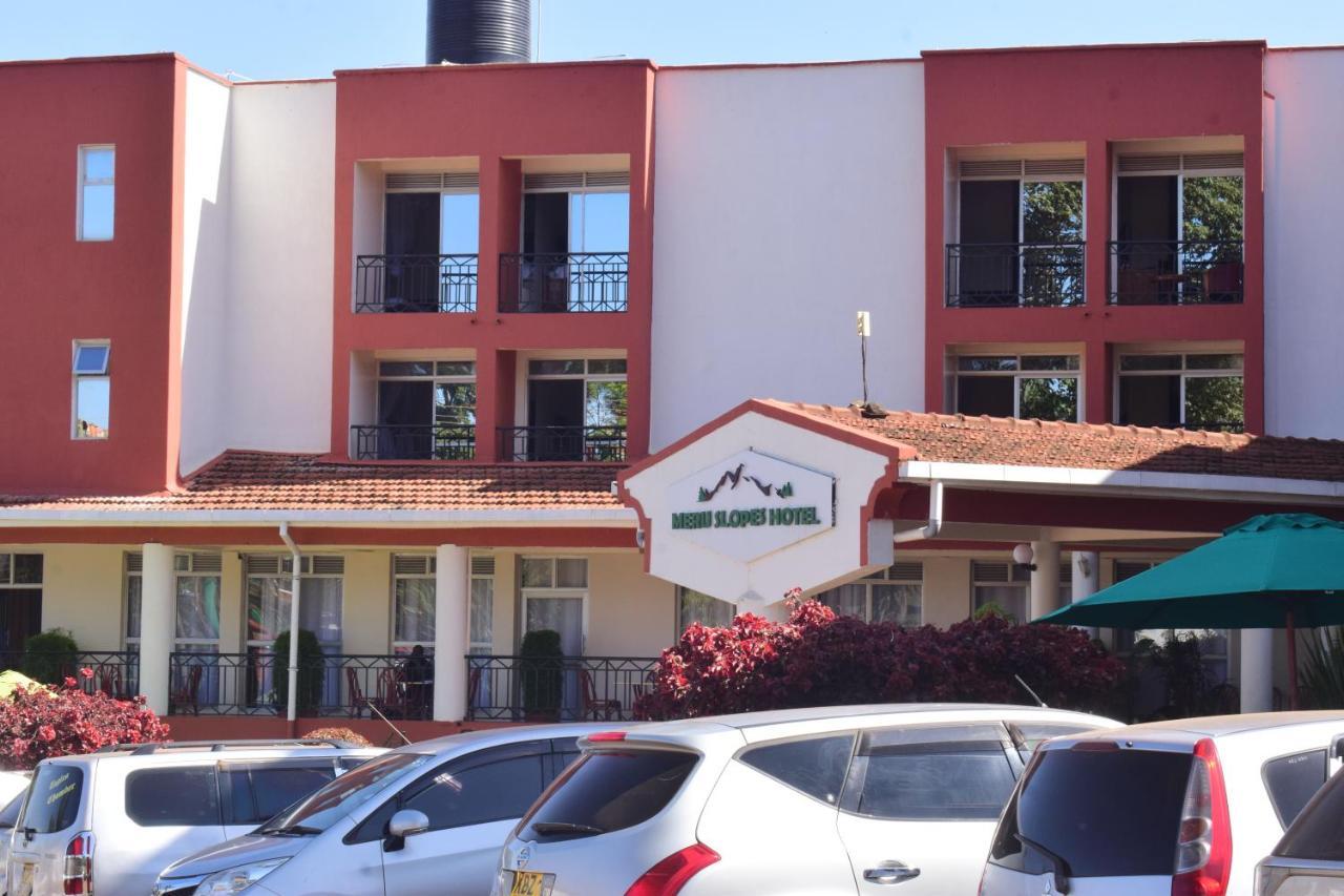 Meru Slopes Hotel Exterior foto